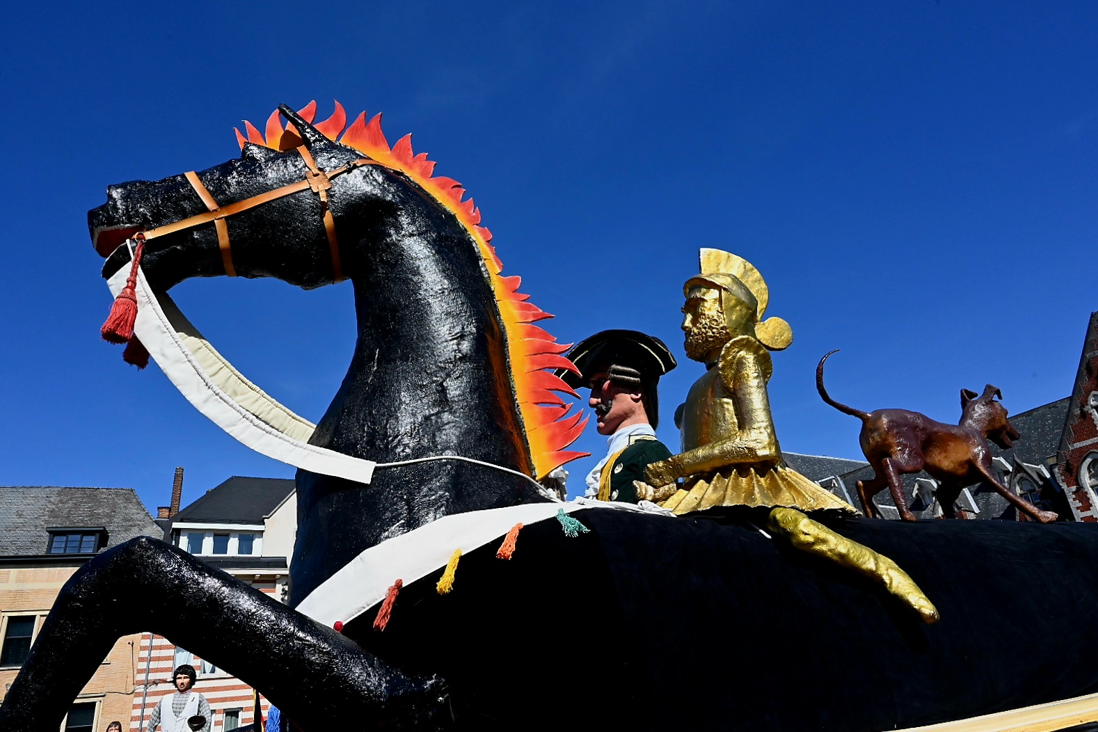 La Parade des Géants à Nivelles @ Léon Bardamu 20250907